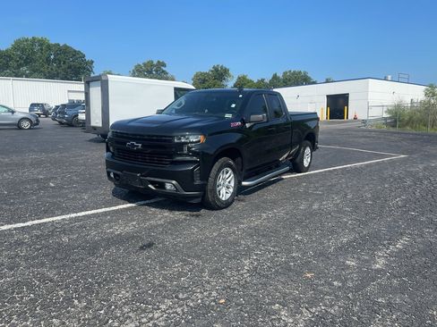Used 2019 Chevrolet Silverado 1500 RST AWD/4WD image 2