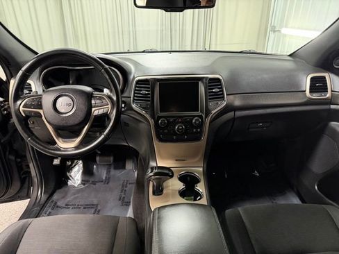 Used 2015 Jeep Grand Cherokee Laredo w/ Quick Order Package 23E AWD/4WD image 12
