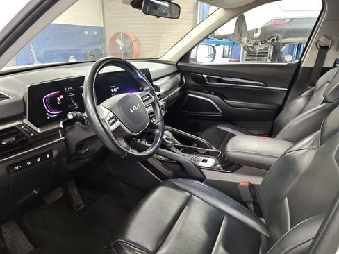 Certified 2025 Kia Telluride S AWD/4WD image 14
