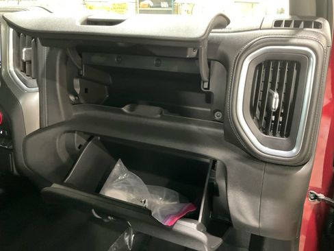 Used 2019 Chevrolet Silverado 1500 RST AWD/4WD image 31