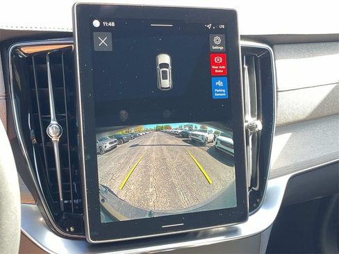 Certified 2026 Volvo XC90 B5 Core AWD/4WD image 27