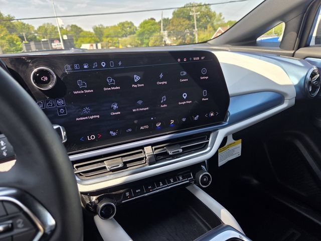 Certified 2024 Chevrolet Equinox EV LT w/ LPO, Blackout Package FWD image 29