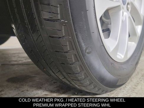 Used 2022 Ford Escape SE w/ Cold Weather Package image 11