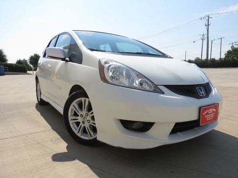 Used 2009 Honda Fit Sport image 2