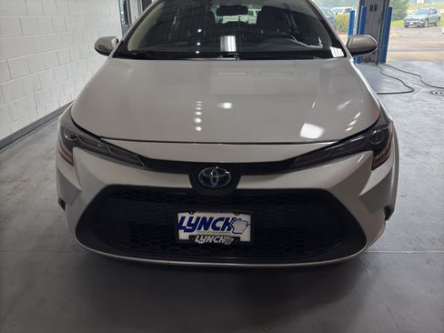 Used 2022 Toyota Corolla LE FWD image 8