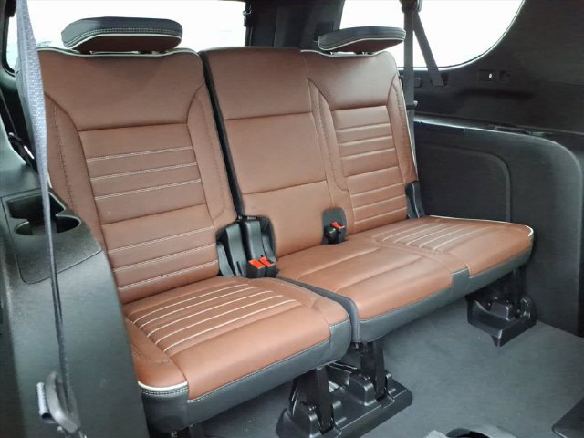 Used 2024 GMC Yukon XL Denali Ultimate AWD/4WD image 27