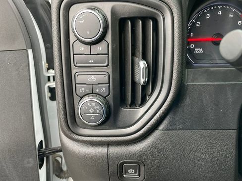 Used 2020 Chevrolet Silverado 2500 Custom w/ Custom Value Package AWD/4WD image 31