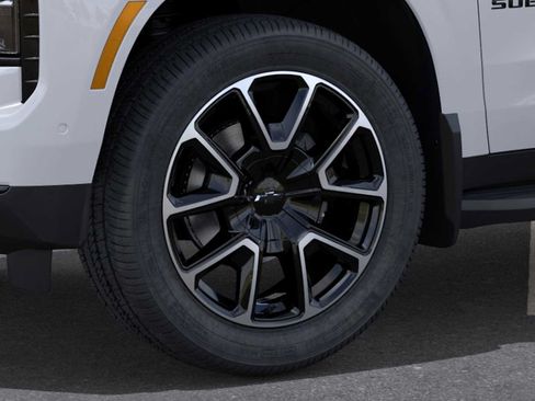 New 2026 Chevrolet Suburban RST w/ Comfort Package AWD/4WD image 9