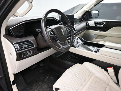 Used 2024 Lincoln Navigator Black Label image 11