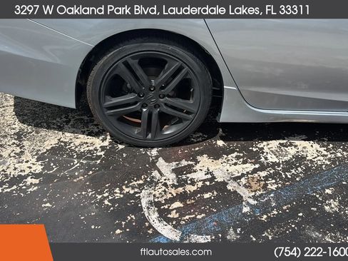 Used 2017 Honda Accord Sport image 14