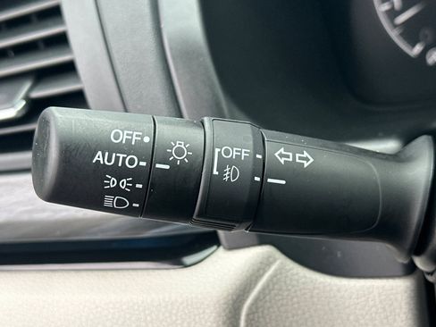 Used 2025 Honda Odyssey Elite image 35