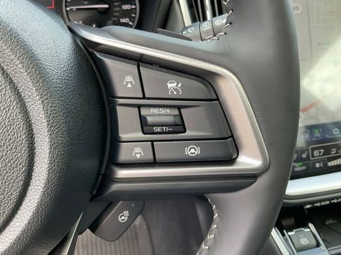 Used 2025 Subaru Outback Touring AWD/4WD image 14