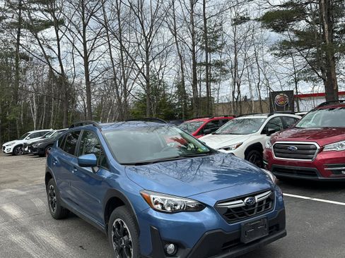 Used 2023 Subaru Crosstrek 2.0i Premium AWD/4WD image 3
