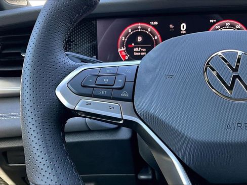 New 2026 Volkswagen Tiguan SE R-Line image 10