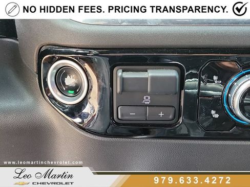 Used 2024 GMC Sierra 1500 Elevation w/ LPO, Elevation Black Package AWD/4WD image 29