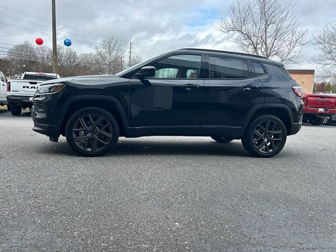 New 2026 Jeep Compass Latitude image 5