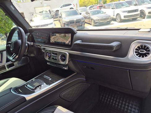 Used 2025 Mercedes-Benz G 63 AMG 4MATIC image 30