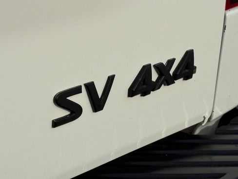 Used 2014 Nissan Titan SV w/ SV Value Truck Package image 9