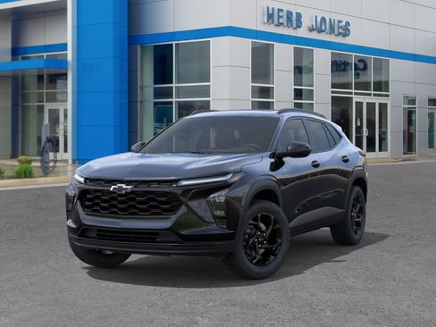 New 2026 Chevrolet Trax LT w/ Sunroof Package FWD image 6