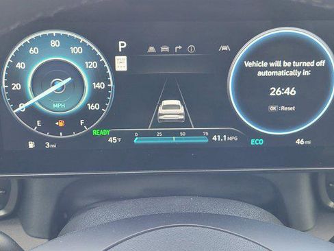 New 2025 Hyundai Elantra SEL image 18