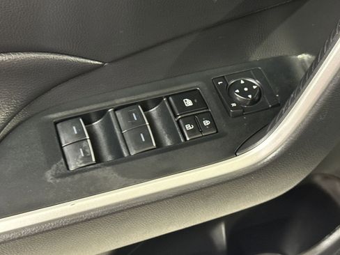 Used 2024 Toyota RAV4 XLE FWD image 27
