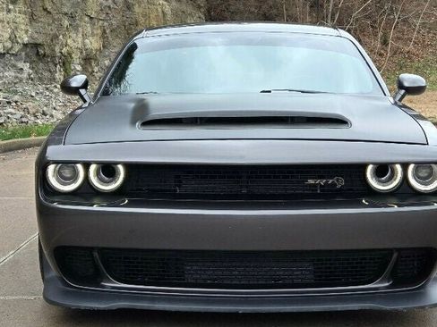 Used 2020 Dodge Challenger SRT Hellcat w/ Plus Package image 6