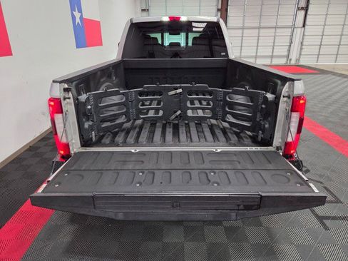 Used 2017 Ford F250 Platinum w/ Platinum Ultimate Package image 32