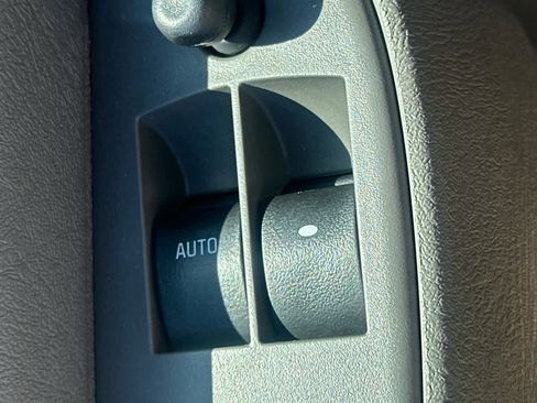 Used 2020 Chevrolet Express 3500 Extended w/ Driver Convenience Package image 22