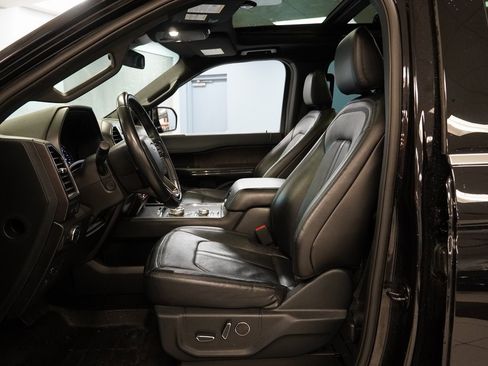 Used 2021 Ford Expedition Max Limited image 6