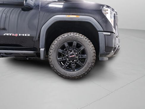 Used 2026 GMC Sierra 2500 AT4 w/ AT4 Premium Plus Package AWD/4WD image 8