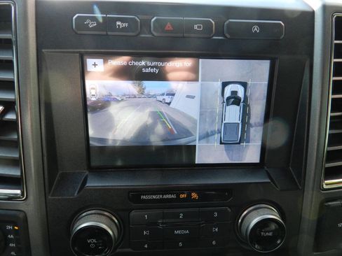 Used 2018 Ford F150 Raptor w/ Equipment Group 802A Luxury image 19