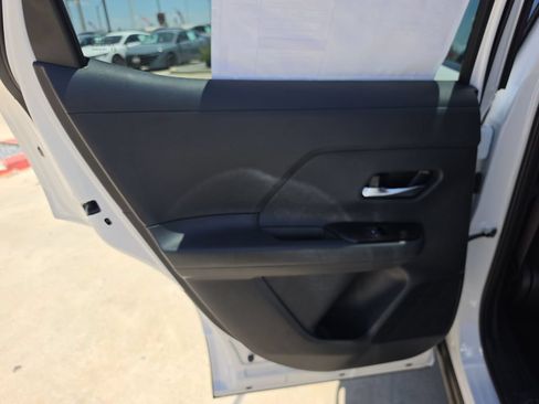 New 2026 Nissan Kicks SR w/ SR Premium Package FWD image 38