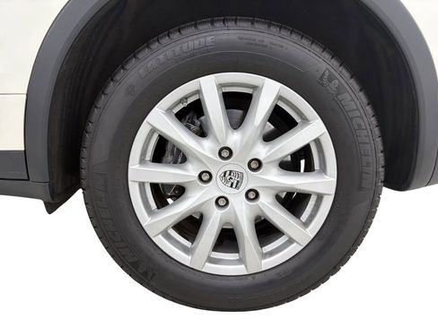 Used 2011 Porsche Cayenne AWD/4WD image 9