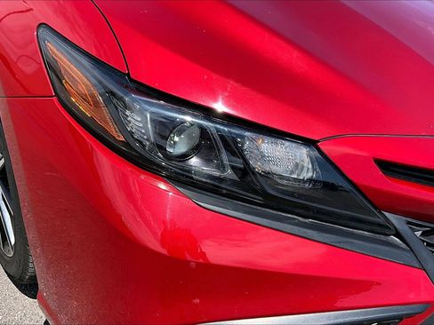 Used 2022 Toyota Camry SE FWD image 28