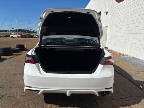 Used 2021 Toyota Camry SE image 26