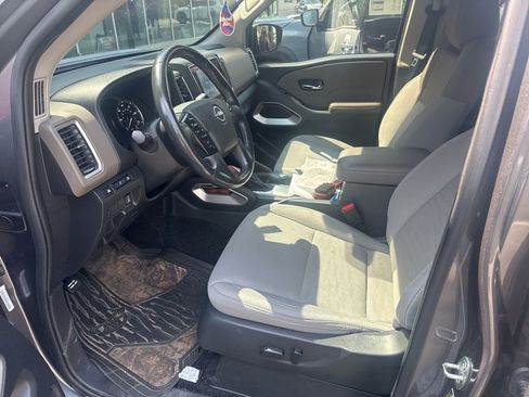 Certified 2024 Nissan Frontier SV w/ SV Convenience Package RWD image 8
