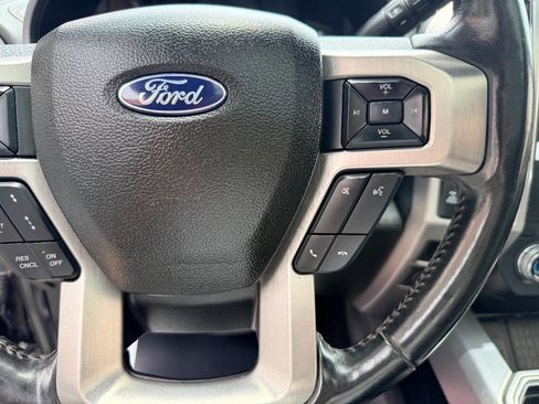 Used 2020 Ford F250 Platinum w/ FX4 Off-Road Package AWD/4WD image 24