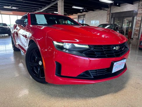 Used 2020 Chevrolet Camaro LT RWD image 1