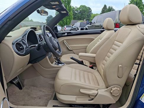 Used 2013 Volkswagen Beetle 2.0T FWD image 15