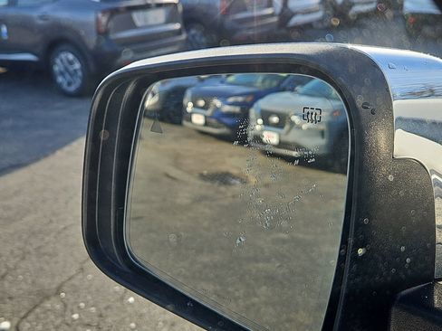 Used 2022 Jeep Grand Cherokee Limited image 19