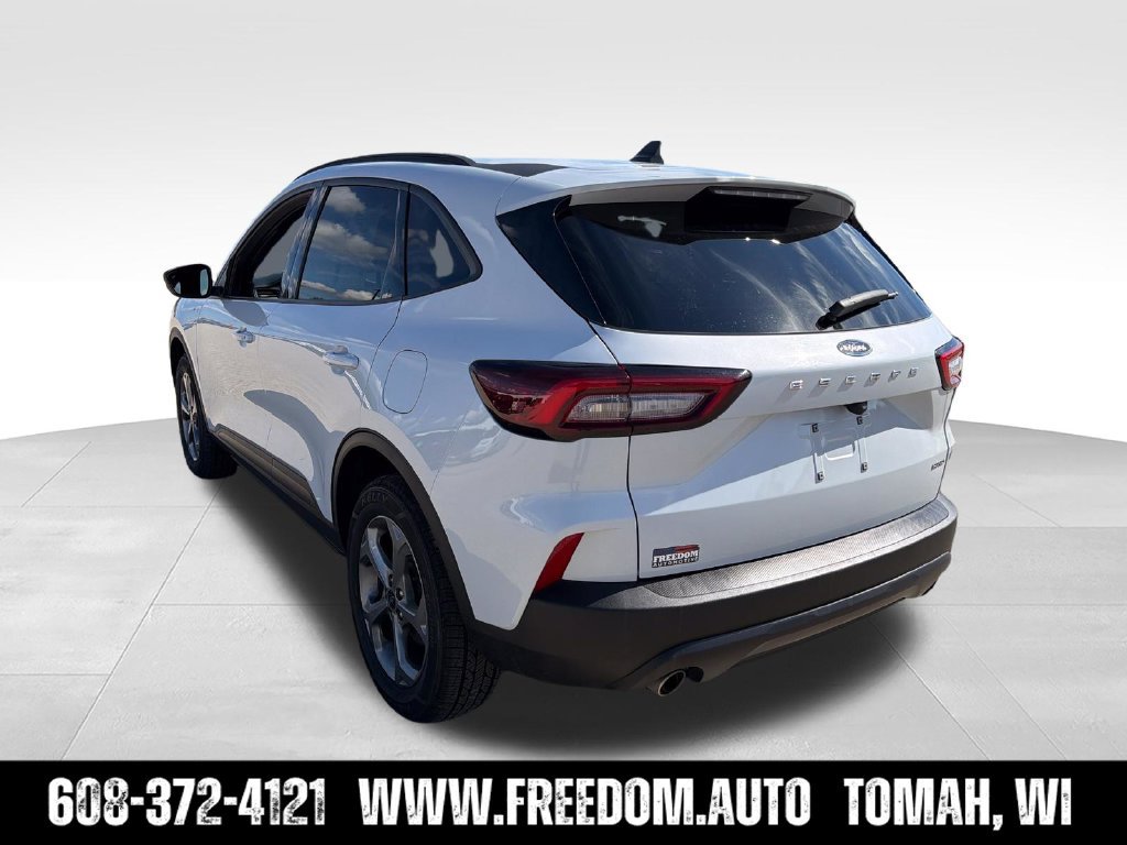Used 2025 Ford Escape ST-Line Select AWD/4WD image 5