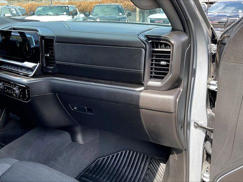 Certified 2025 Chevrolet Silverado 1500 LT RWD image 19