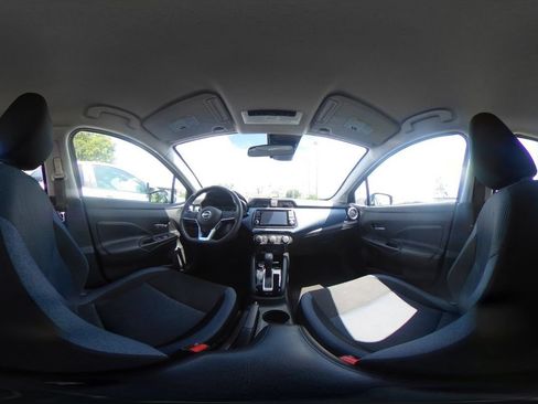 Used 2025 Nissan Versa SV FWD image 39
