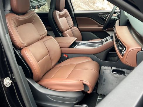 New 2026 Lincoln Aviator Reserve image 7