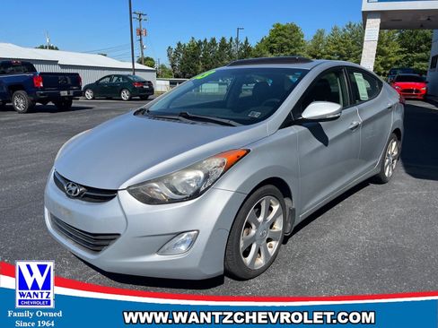 Used 2013 Hyundai Elantra Limited w/ Technology Pkg FWD image 2