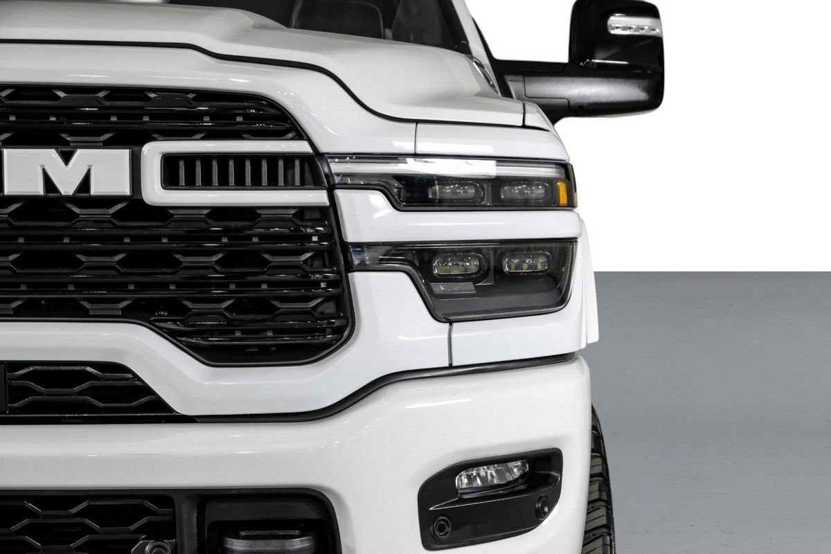 Used 2025 RAM 3500 Limited AWD/4WD image 41