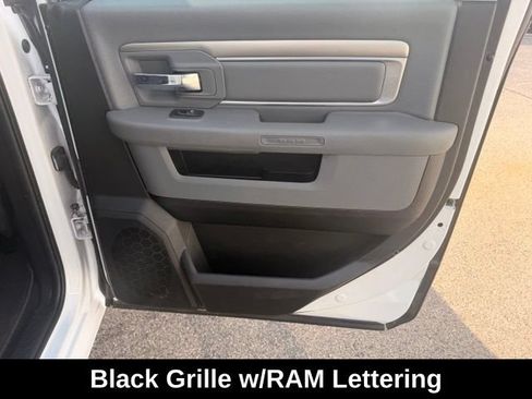 Used 2019 RAM 1500 Warlock AWD/4WD image 17