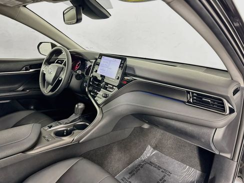Used 2022 Toyota Camry XSE FWD image 32