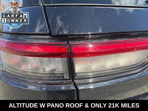 Used 2023 Jeep Grand Cherokee Altitude image 35