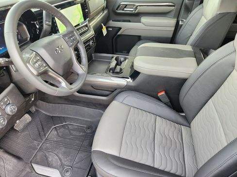 New 2026 Chevrolet Silverado 2500 ZR2 image 4